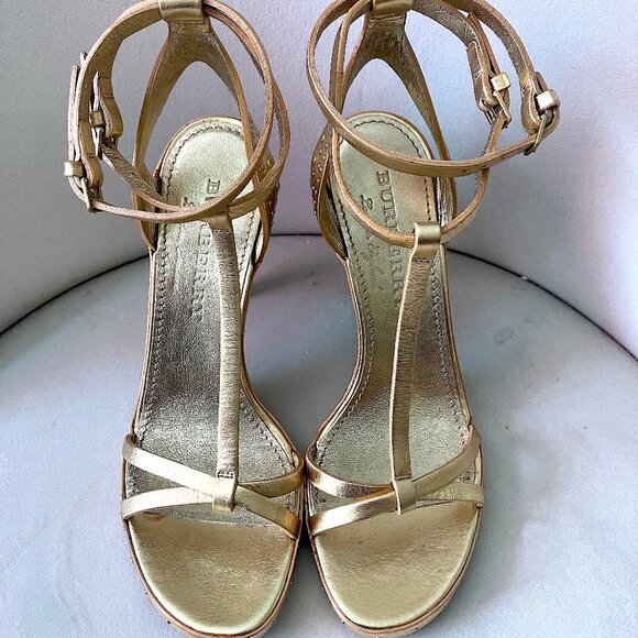 Burberry Runway "Hans" Sandal in Metallic Gold (Sz 37) NWT - Picture 10 of 14